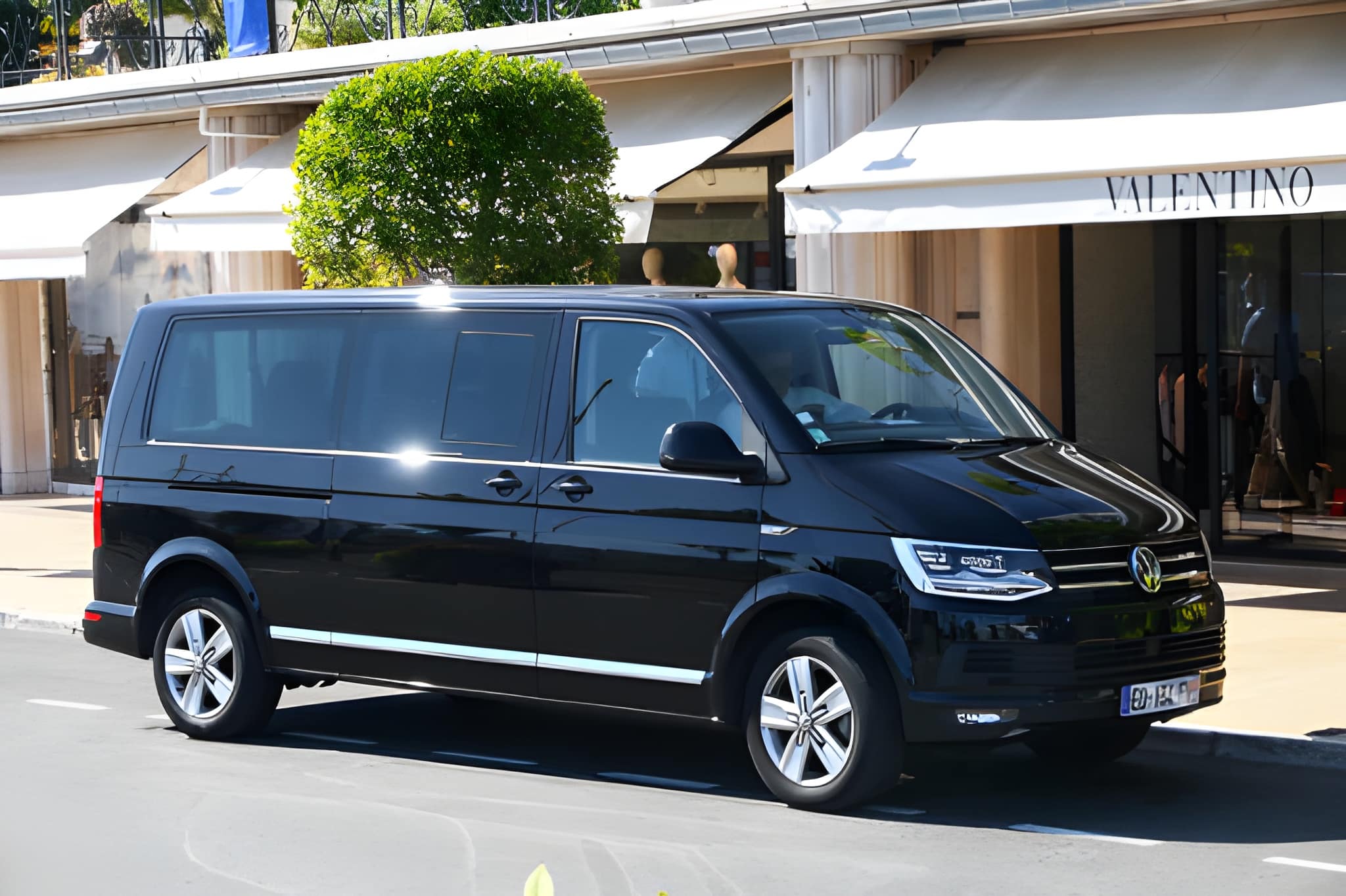 Executive transfer vehicle